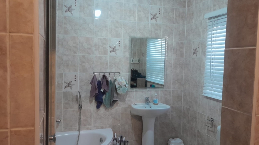 3 Bedroom Property for Sale in Croydon Western Cape